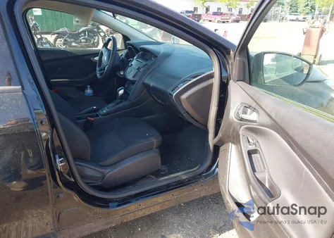 2015 Ford Focus Se z USA, uszkodzony, nr VIN 1FADP3K2XFL277491